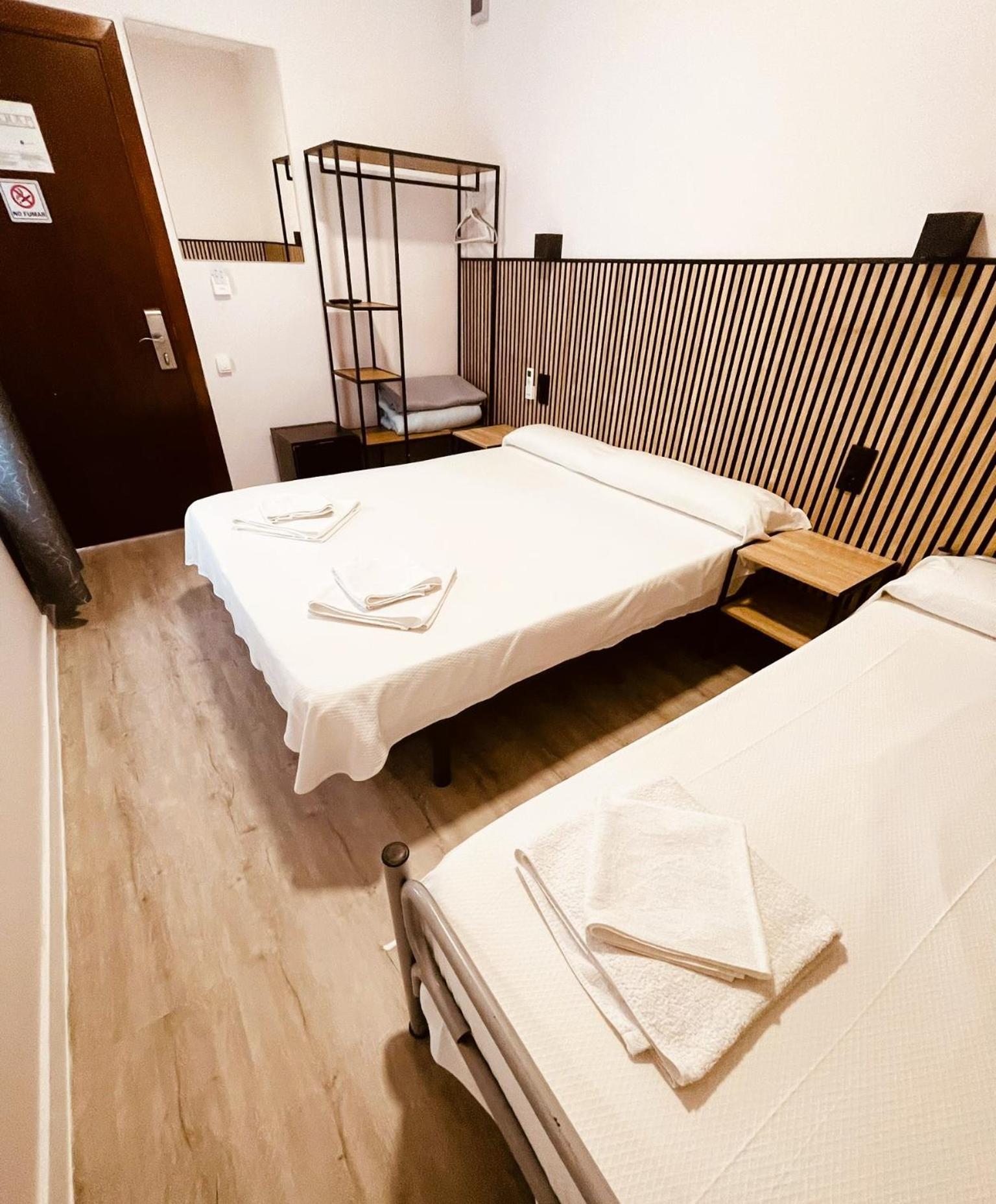 Colibri Hotel Calella Exterior photo