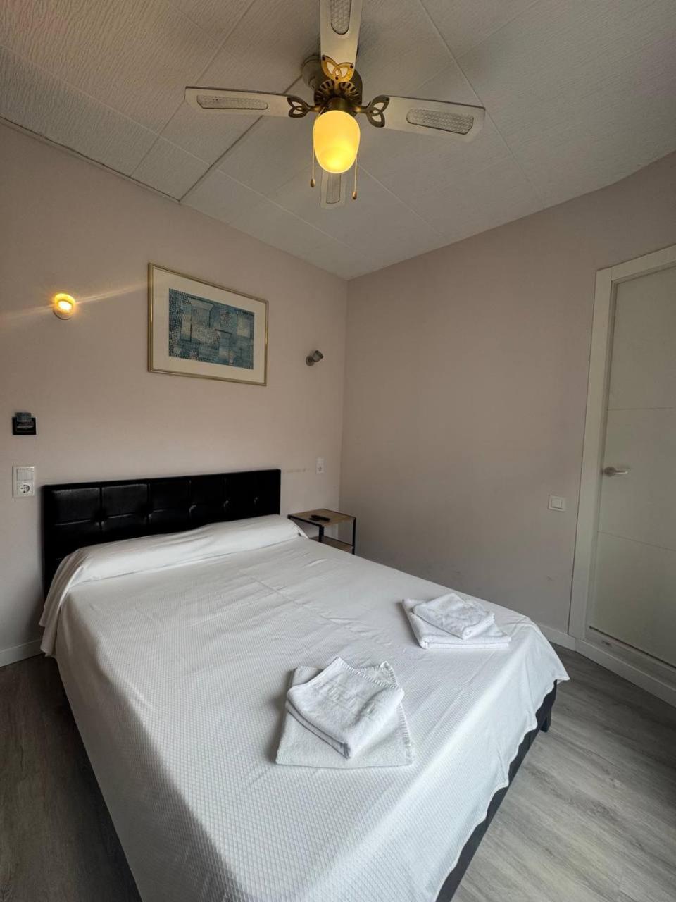 Colibri Hotel Calella Exterior photo